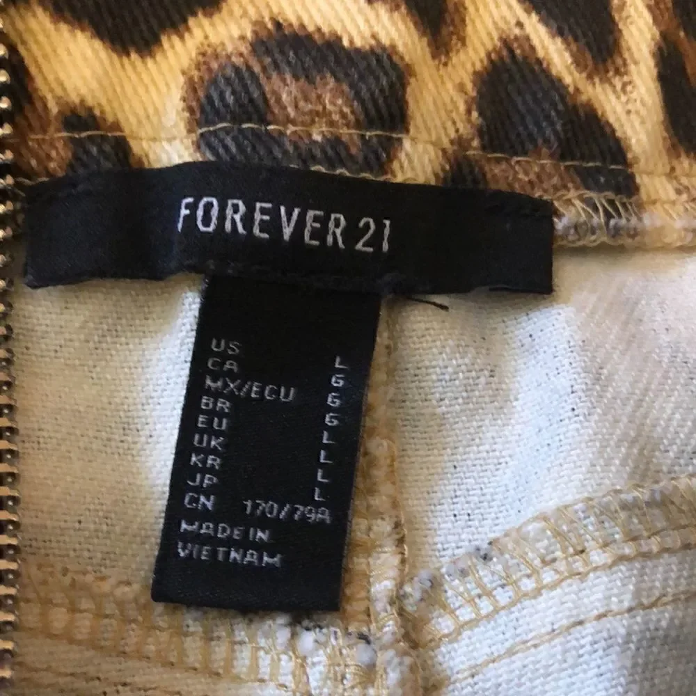 Forever 21 animal print mini skirt - Picture 3 of 5